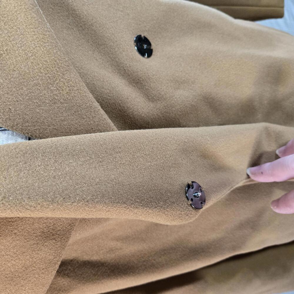 Tahari Wrap Style Women's XL Water Resistant Snap Closure Lt Brown Coat NWT - Picture 4 of 9